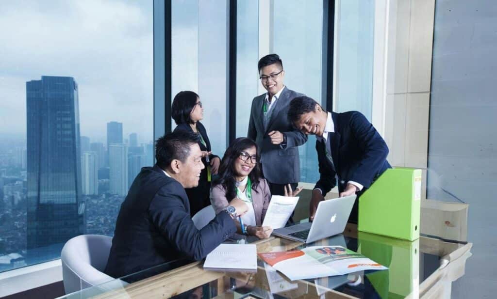 تحليل مالي شامل واستشارات نمو الأعمال للشركات السعودية